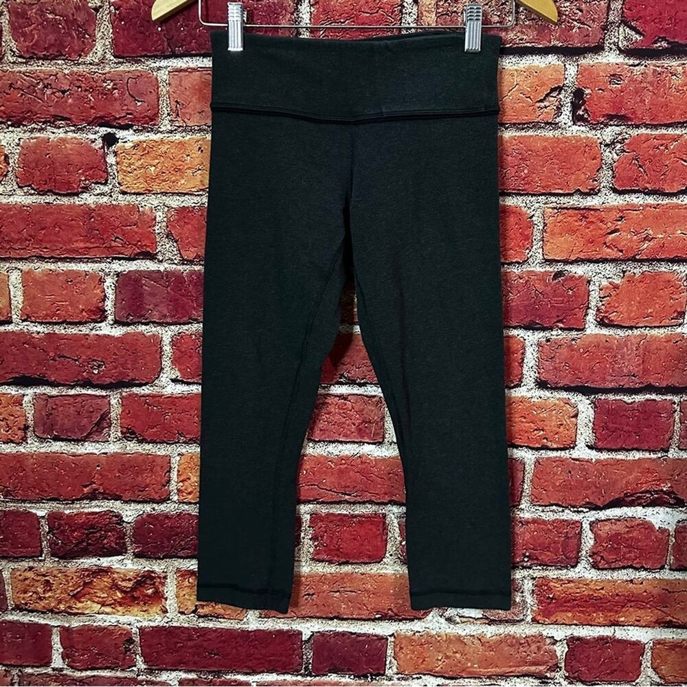 Lululemon leggings and size 4